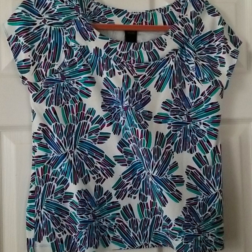 Ladies short sleeve top